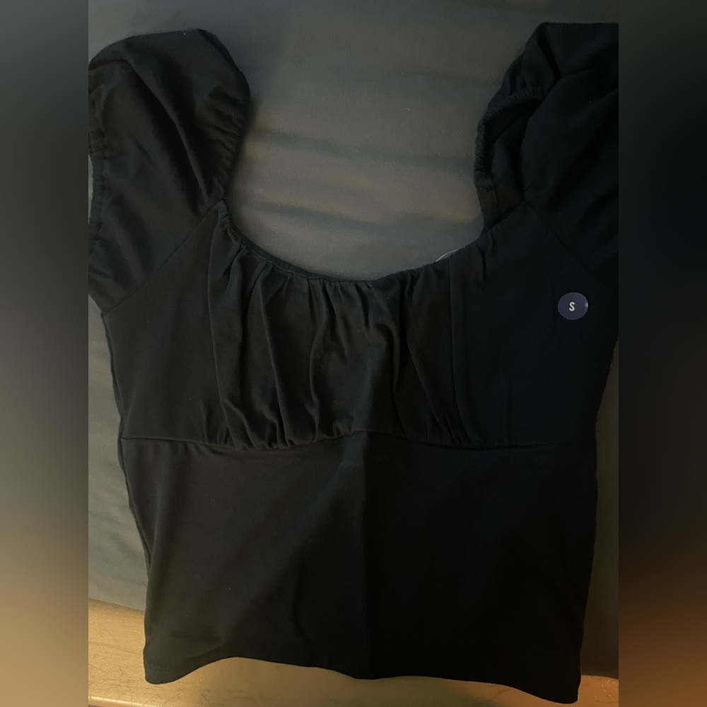 Hollister top
